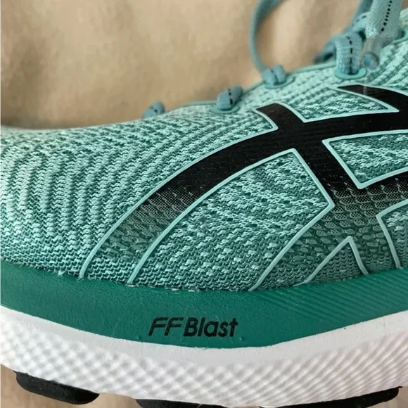 Asics Gel Cumulus 28 Green Athletic Shoes - Picture 4 of 5